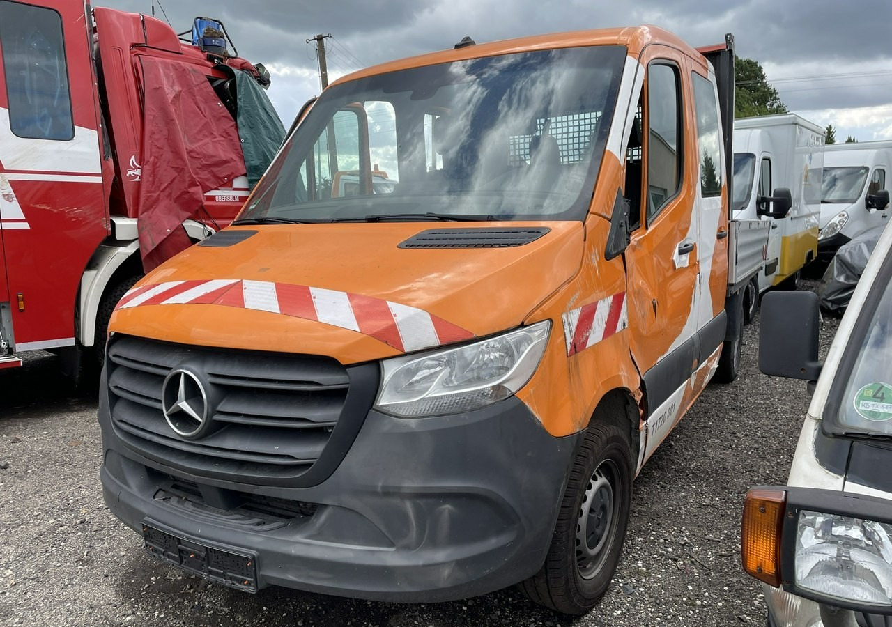 Mercedes-Benz Sprinter Sprinter 314 Dokka Brygadówka 7-oso doka Klim skrzynia rama Model 20 - Dostavno vozilo s ravnom platformom, Dostavno vozilo sa duplom kabinom: slika 1 Mercedes-Benz Sprinter Sprinter 314 Dokka Brygadówka 7-oso doka Klim skrzynia rama Model 20 - Dostavno vozilo s ravnom platformom, Dostavno vozilo sa duplom kabinom: slika 1