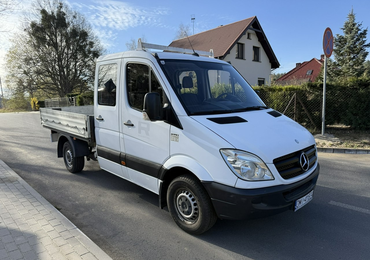 Mercedes-Benz Sprinter Sprinter 315 CDI dokka doka Brygadówka skrzynia 2007 - Dostavno vozilo s ravnom platformom, Dostavno vozilo sa duplom kabinom: slika 2 Mercedes-Benz Sprinter Sprinter 315 CDI dokka doka Brygadówka skrzynia 2007 - Dostavno vozilo s ravnom platformom, Dostavno vozilo sa duplom kabinom: slika 2