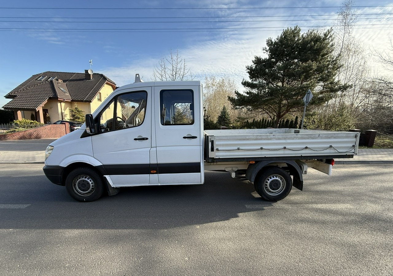 Mercedes-Benz Sprinter Sprinter 315 CDI dokka doka Brygadówka skrzynia 2007 - Dostavno vozilo s ravnom platformom, Dostavno vozilo sa duplom kabinom: slika 5 Mercedes-Benz Sprinter Sprinter 315 CDI dokka doka Brygadówka skrzynia 2007 - Dostavno vozilo s ravnom platformom, Dostavno vozilo sa duplom kabinom: slika 5