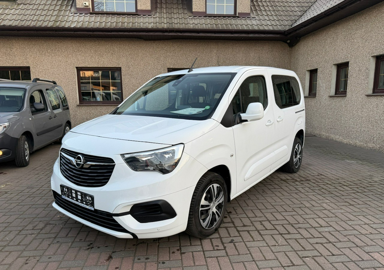 Opel Combo IV Combo Life Combo do przewozu Niepełnosprawnych inwalida rampa Model 2021 - Automobil: slika 3 Opel Combo IV Combo Life Combo do przewozu Niepełnosprawnych inwalida rampa Model 2021 - Automobil: slika 3