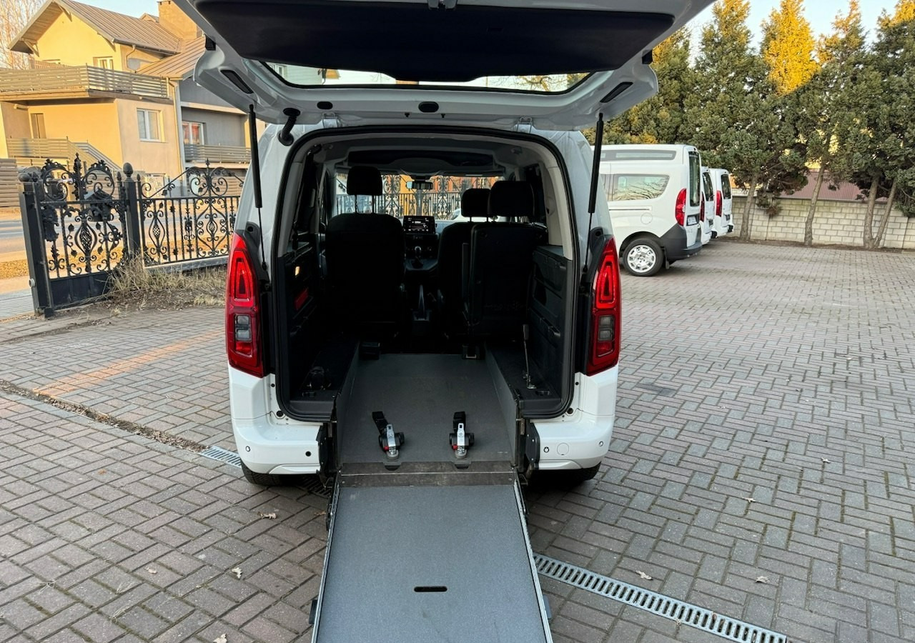 Opel Combo IV Combo Life Combo do przewozu Niepełnosprawnych inwalida rampa Model 2021 - Automobil: slika 3 Opel Combo IV Combo Life Combo do przewozu Niepełnosprawnych inwalida rampa Model 2021 - Automobil: slika 3
