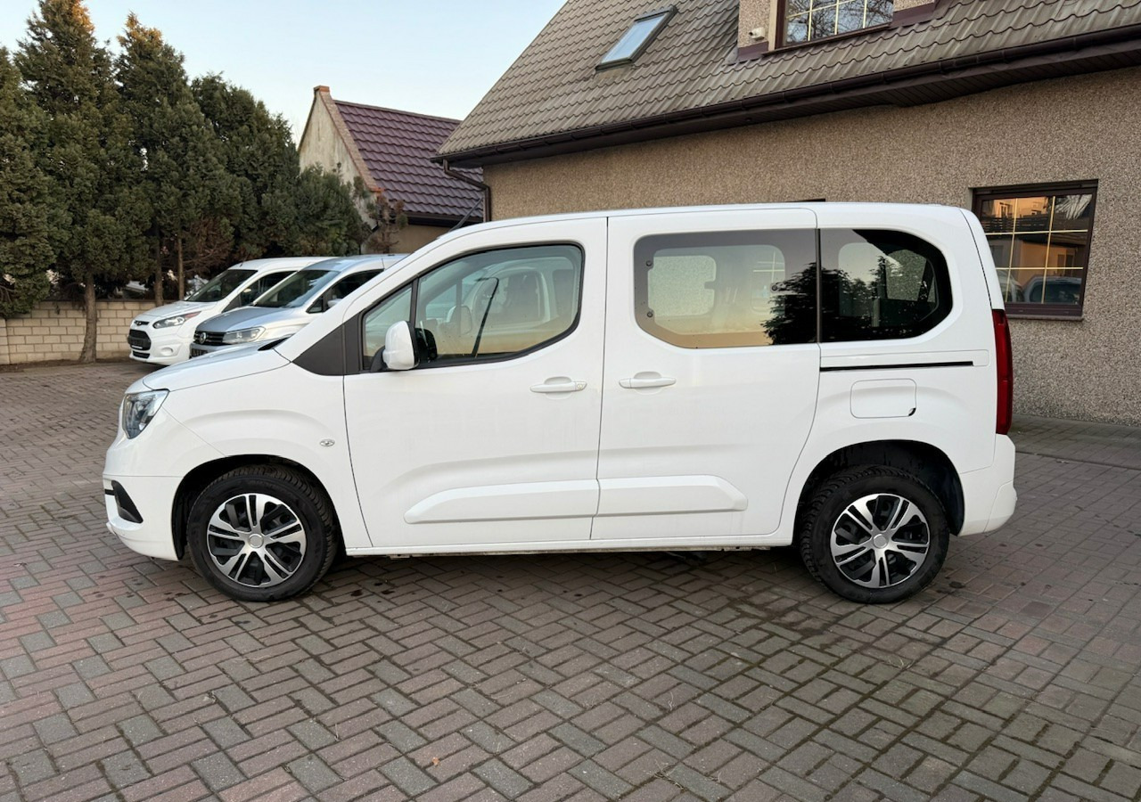 Opel Combo IV Combo Life Combo do przewozu Niepełnosprawnych inwalida rampa Model 2021 - Automobil: slika 4 Opel Combo IV Combo Life Combo do przewozu Niepełnosprawnych inwalida rampa Model 2021 - Automobil: slika 4