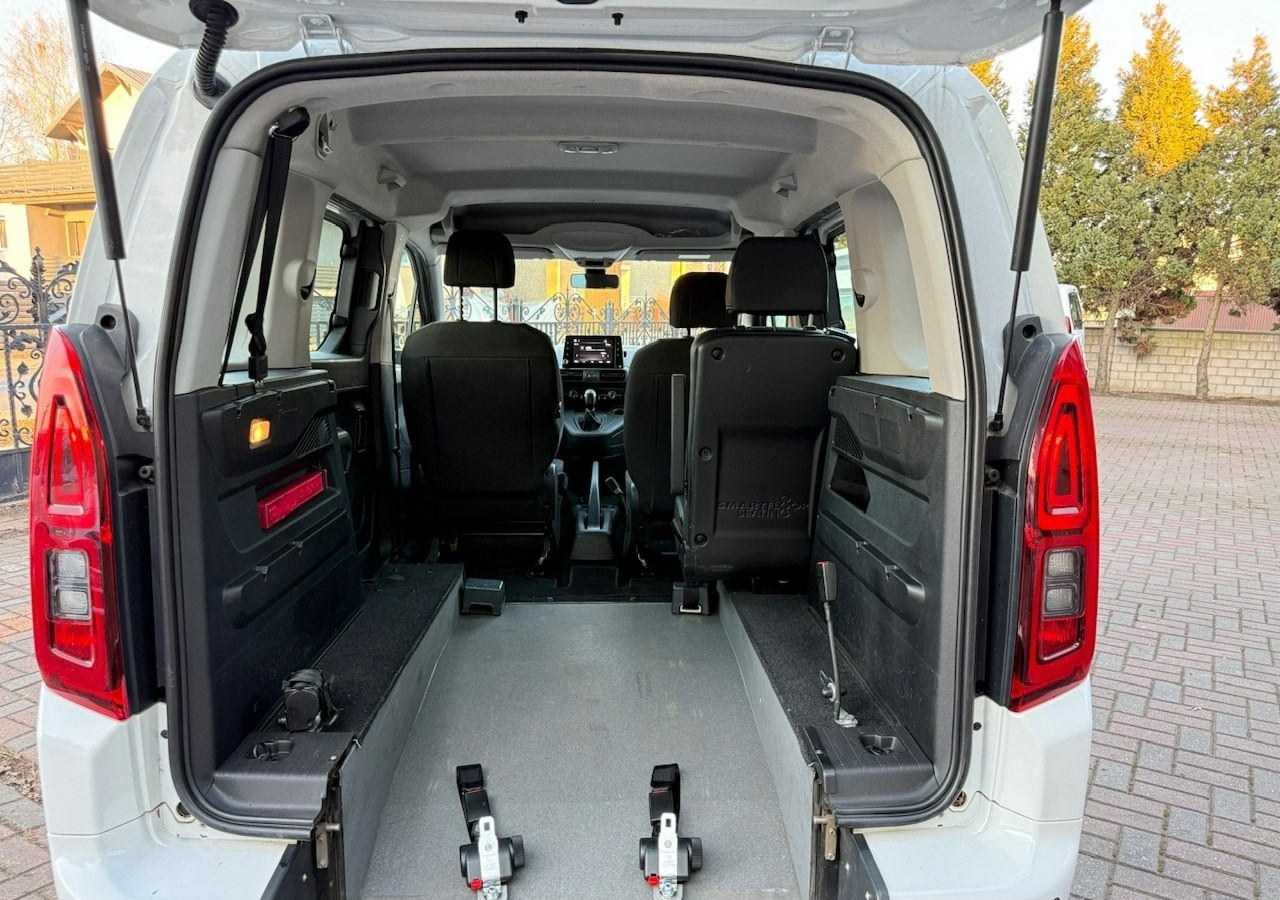 Opel Combo IV Combo Life Combo do przewozu Niepełnosprawnych inwalida rampa Model 2021 - Automobil: slika 4 Opel Combo IV Combo Life Combo do przewozu Niepełnosprawnych inwalida rampa Model 2021 - Automobil: slika 4