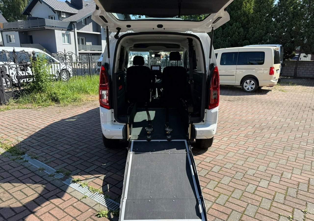 Opel Combo IV Opel Combo Life Niepełnosprawnych inwalida Rampa 32105 km Model 2022 - Automobil: slika 2 Opel Combo IV Opel Combo Life Niepełnosprawnych inwalida Rampa 32105 km Model 2022 - Automobil: slika 2