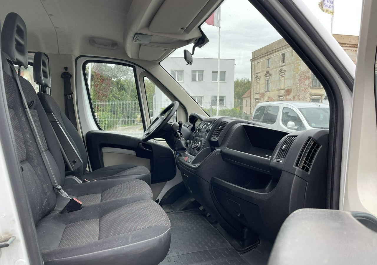 Peugeot Boxer Peugeot Boxer 2.0-130KM klima dokka Brygadówka doka 122tkm 2018 - Dostavno vozilo s ravnom platformom, Dostavno vozilo sa duplom kabinom: slika 4 Peugeot Boxer Peugeot Boxer 2.0-130KM klima dokka Brygadówka doka 122tkm 2018 - Dostavno vozilo s ravnom platformom, Dostavno vozilo sa duplom kabinom: slika 4