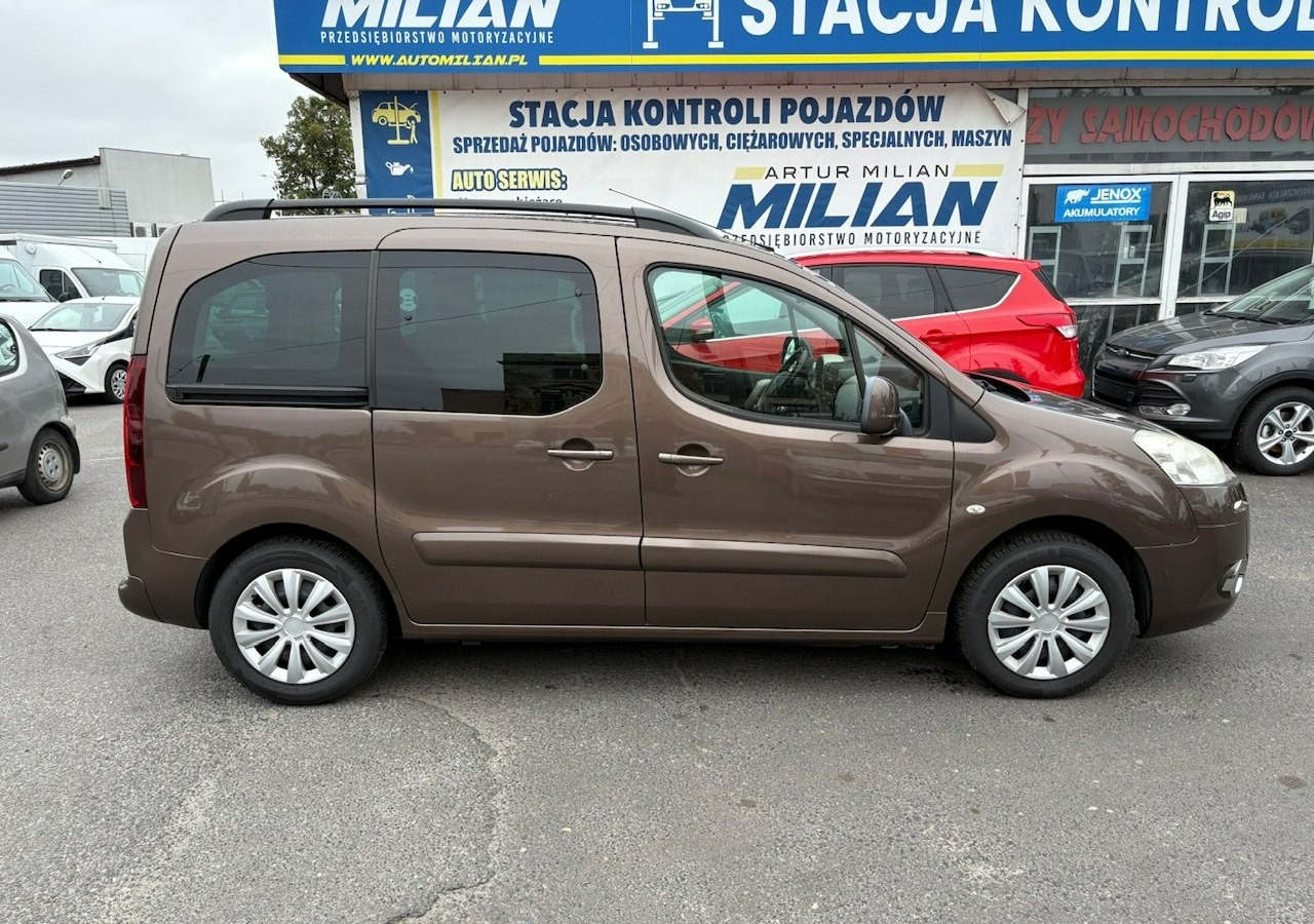 Peugeot Partner II Peugeot Partner Tepee 100 Family Model 2013 - Karavan: slika 2 Peugeot Partner II Peugeot Partner Tepee 100 Family Model 2013 - Karavan: slika 2
