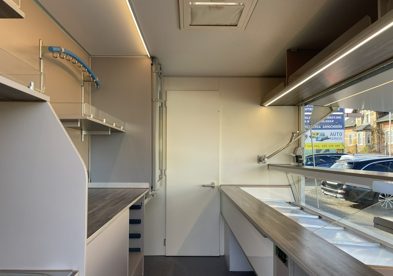 Renault Master Autosklep wędlin Gastronomiczny Food Truck Foodtruck Sklep Borco 201 - Hrana kamion: slika 4 Renault Master Autosklep wędlin Gastronomiczny Food Truck Foodtruck Sklep Borco 201 - Hrana kamion: slika 4