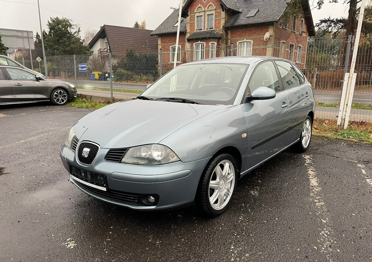 SEAT Ibiza IV 1,4 16V 75KM Sport Edition 1właściciel Klimatronik Alufelgi 2006 - Hečbek: slika 1 SEAT Ibiza IV 1,4 16V 75KM Sport Edition 1właściciel Klimatronik Alufelgi 2006 - Hečbek: slika 1