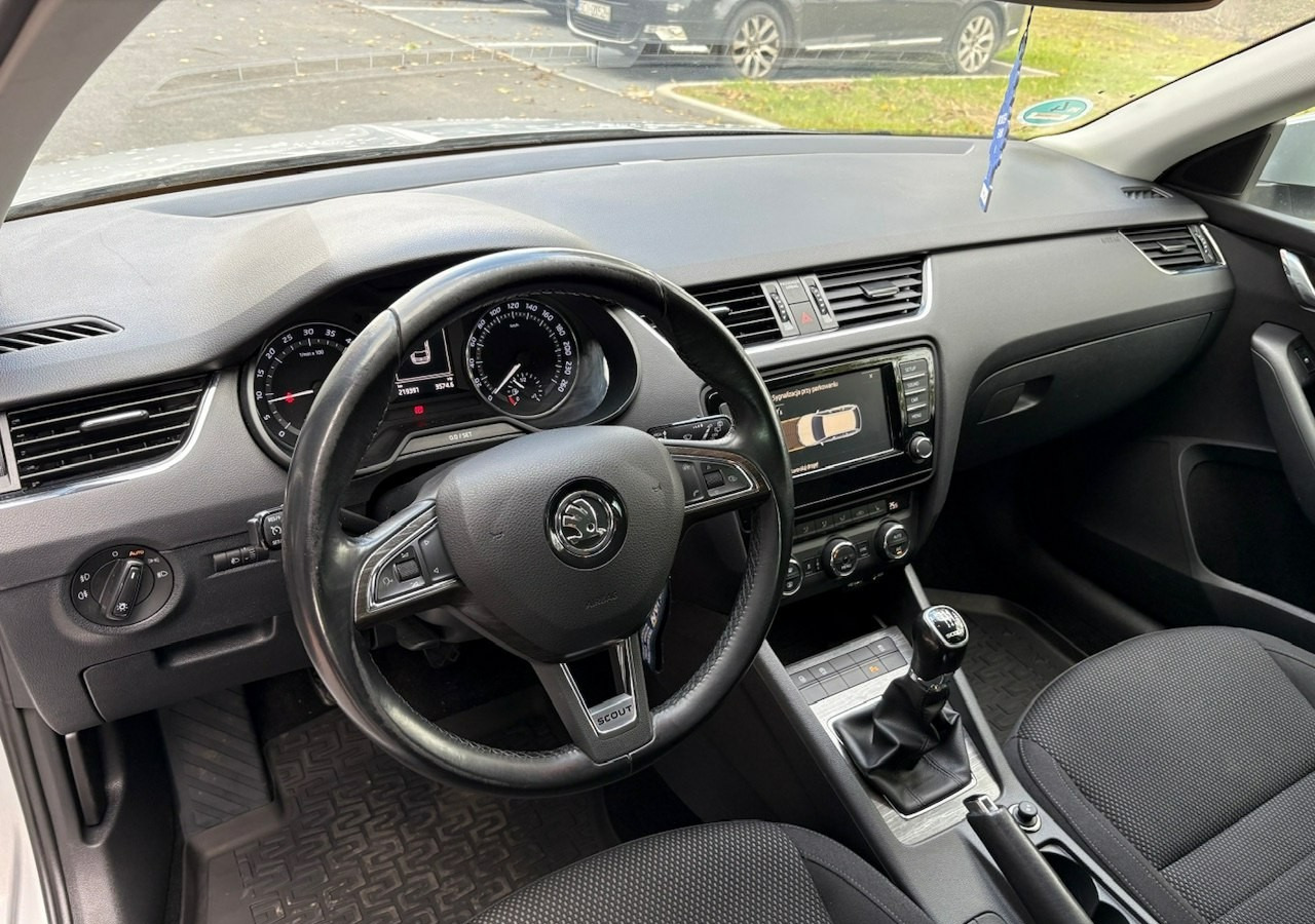 Automobil Skoda Octavia III Skoda Octavia 4X4 Scout 2.0 TDI -150KM Model 2017 Bezwypadkowa FV 23: slika 16
