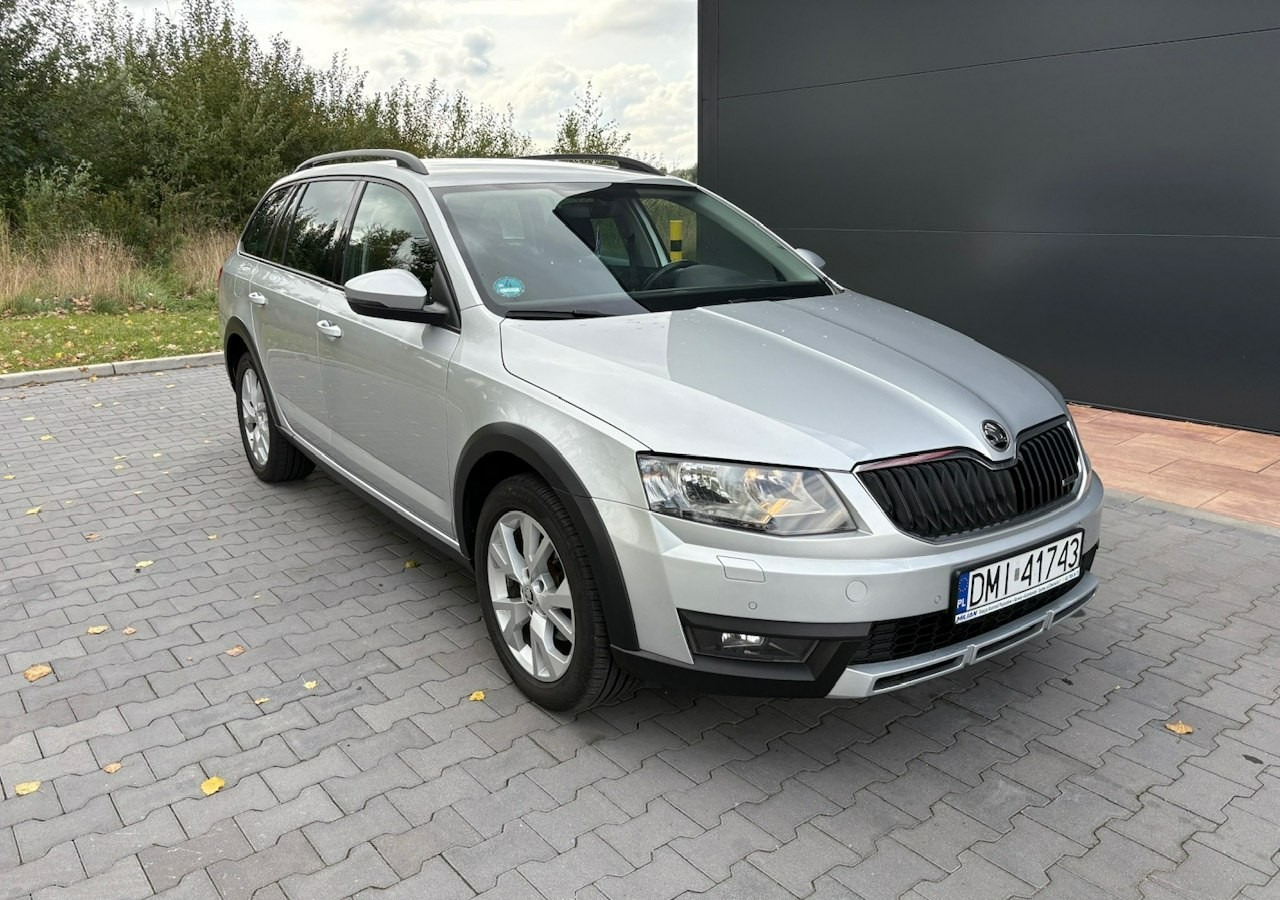 Skoda Octavia III Skoda Octavia 4X4 Scout 2.0 TDI -150KM Model 2017 Bezwypadkowa FV 23 - Automobil: slika 2 Skoda Octavia III Skoda Octavia 4X4 Scout 2.0 TDI -150KM Model 2017 Bezwypadkowa FV 23 - Automobil: slika 2