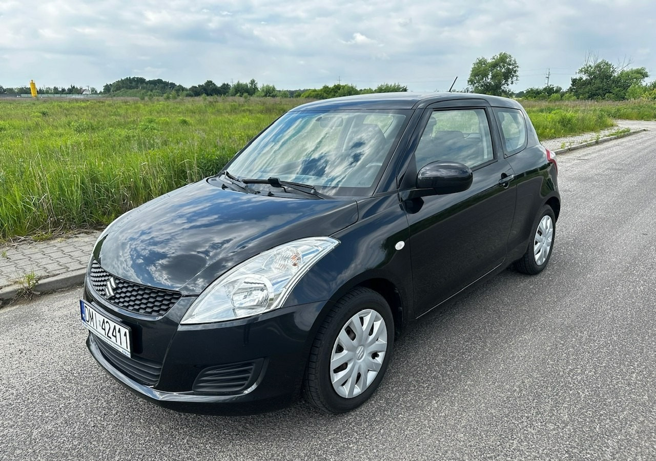 Suzuki Swift V Suzuki Swift 1.2-94KM Klima Model 2012 - Hečbek: slika 1 Suzuki Swift V Suzuki Swift 1.2-94KM Klima Model 2012 - Hečbek: slika 1