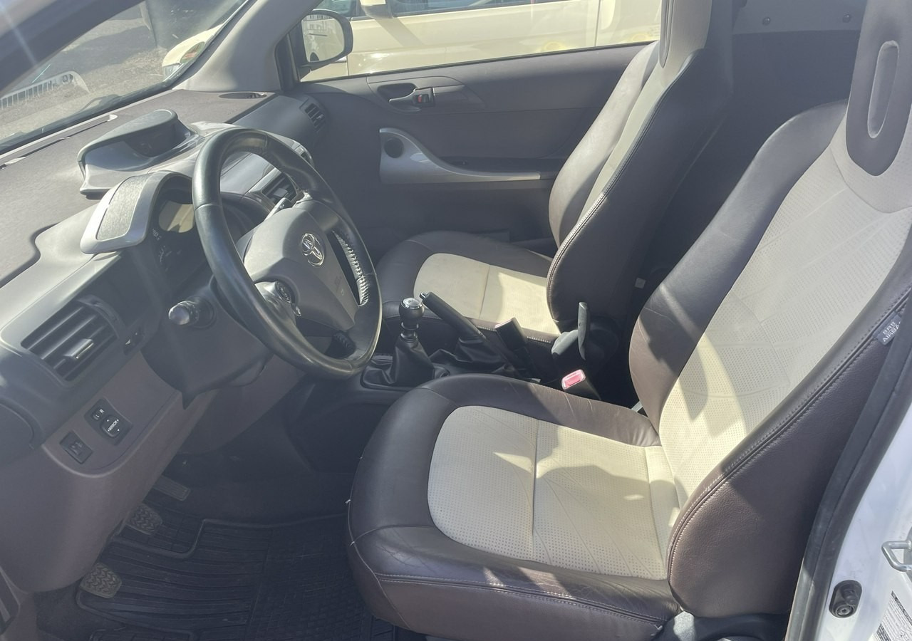 Toyota IQ Toyota iQ Klima - Hečbek: slika 5 Toyota IQ Toyota iQ Klima - Hečbek: slika 5
