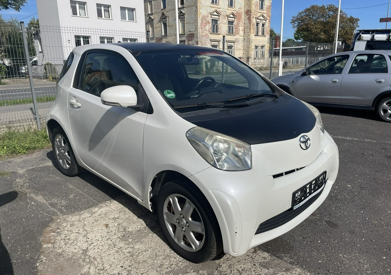Toyota IQ Toyota iQ Klima - Hečbek: slika 2 Toyota IQ Toyota iQ Klima - Hečbek: slika 2