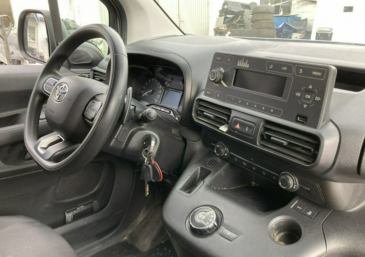 Toyota Inny Toyota Toyota Proace City Maxi - 5 osob Automat Klima Salon PL Model 2021 - Furgon: slika 3 Toyota Inny Toyota Toyota Proace City Maxi - 5 osob Automat Klima Salon PL Model 2021 - Furgon: slika 3