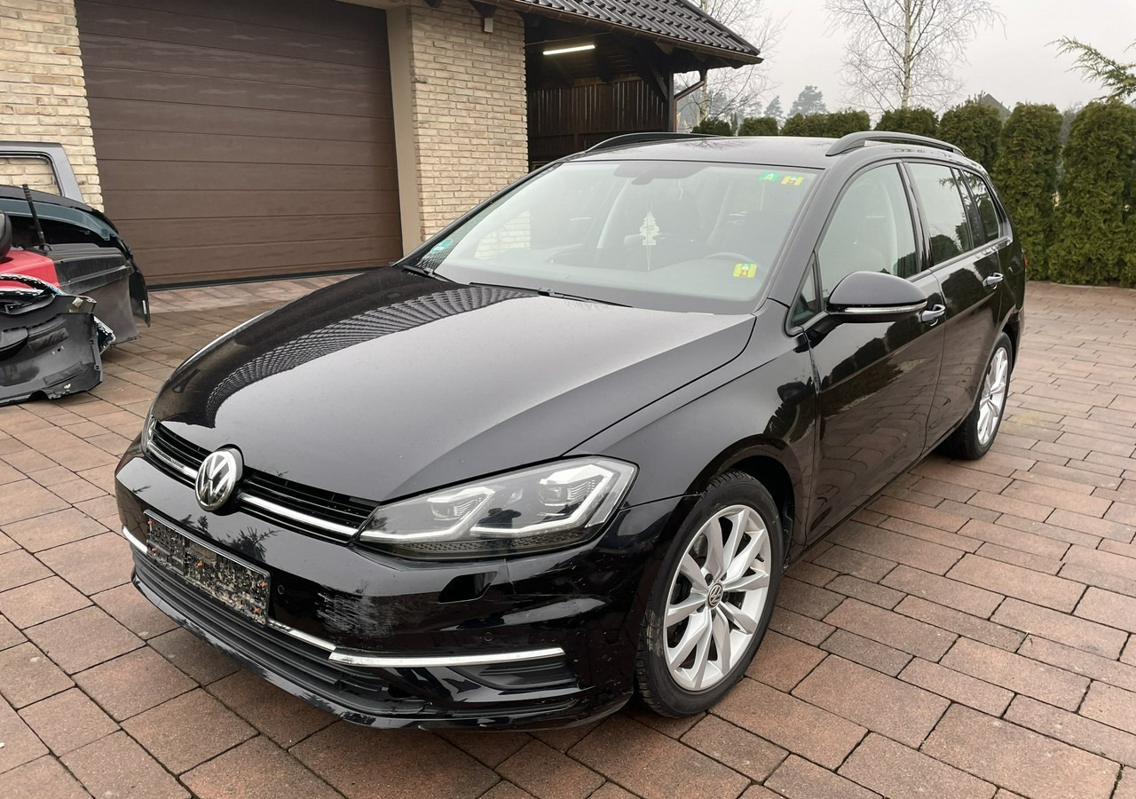 Volkswagen Golf VIII Volkswagen Golf VII 1.0 -115KM TSI 39482km Comfortline Model 2021 - Automobil: slika 3 Volkswagen Golf VIII Volkswagen Golf VII 1.0 -115KM TSI 39482km Comfortline Model 2021 - Automobil: slika 3