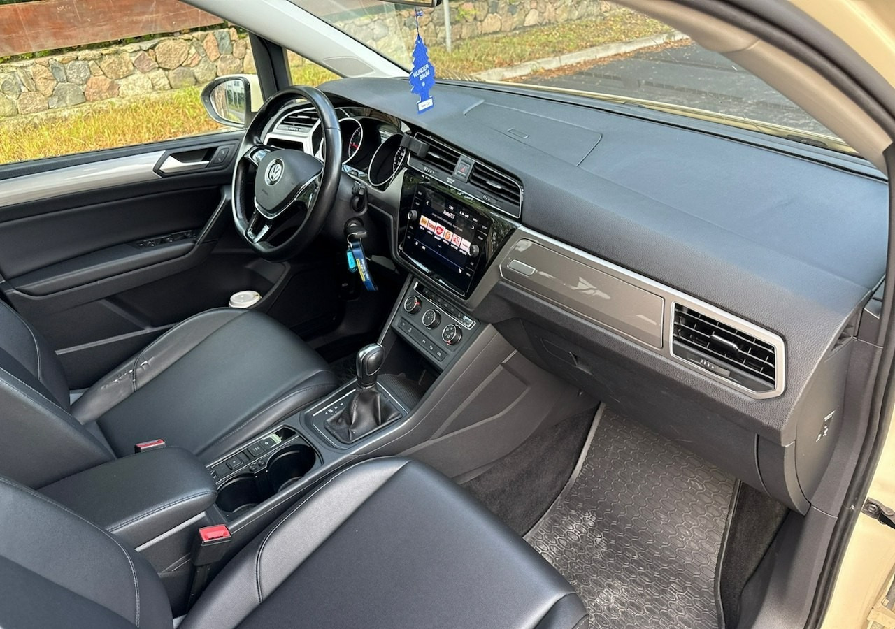 Karavan Volkswagen Touran III 2.0 TDI DSG 120 KM Automat 7osobowy Klima Skóra Full Serwis 2020: slika 9 Karavan Volkswagen Touran III 2.0 TDI DSG 120 KM Automat 7osobowy Klima Skóra Full Serwis 2020: slika 9
