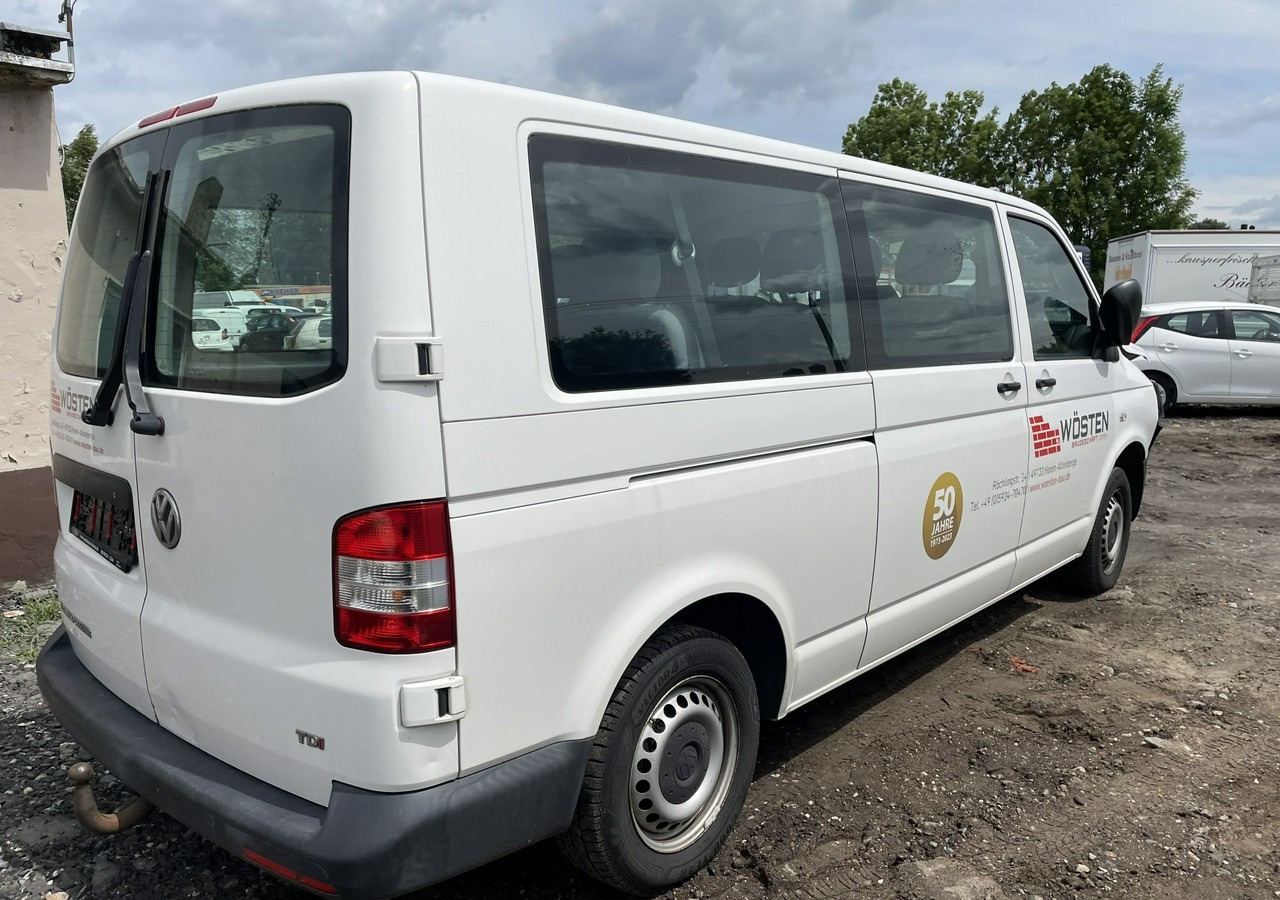 Volkswagen Transporter T5 Volkswagen Transporter Long 2.0-140KM 9-osobowy Model 2015 - Automobil: slika 2 Volkswagen Transporter T5 Volkswagen Transporter Long 2.0-140KM 9-osobowy Model 2015 - Automobil: slika 2