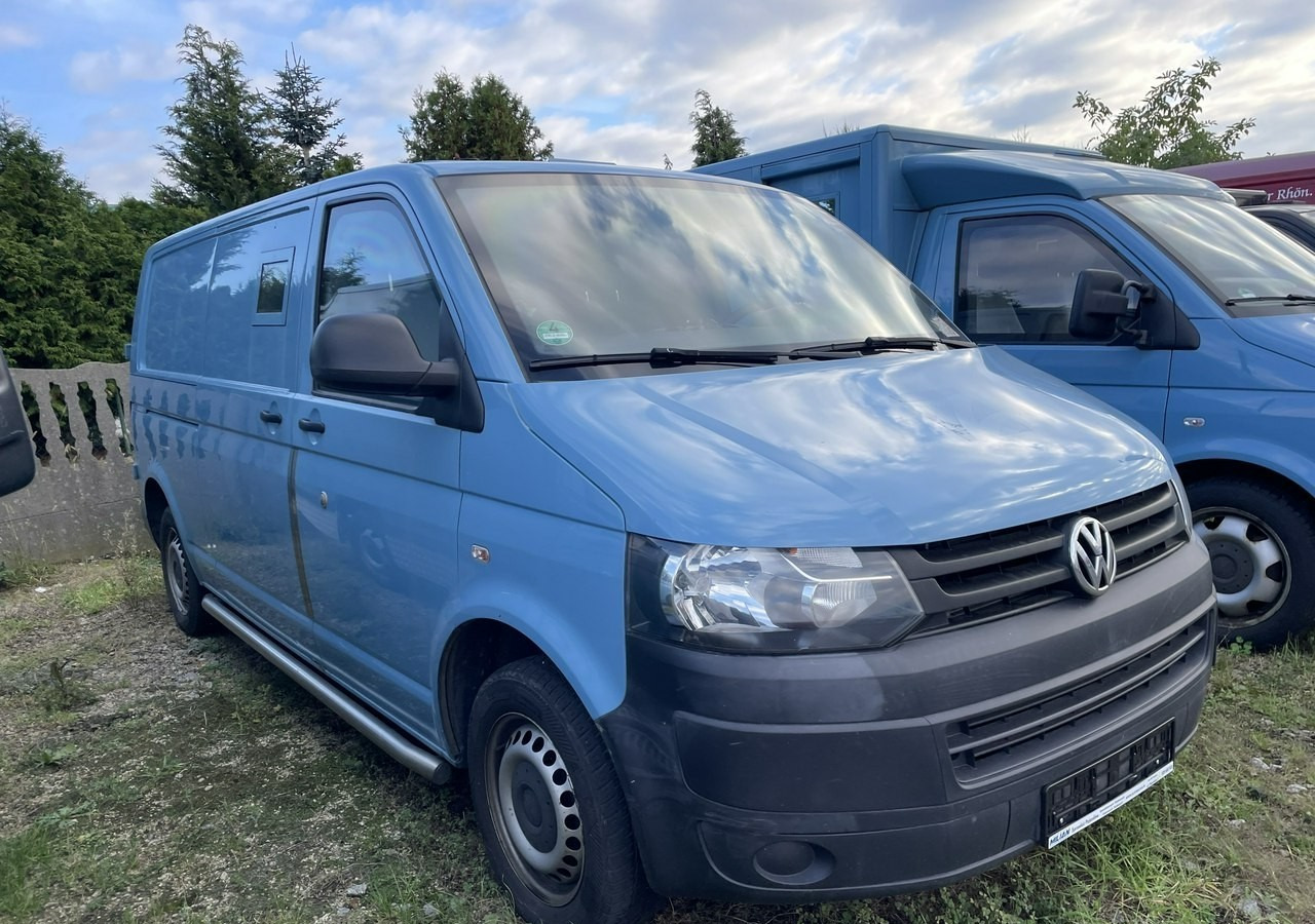 Volkswagen Transporter Trasporter T5 Bankowóz kuloodporny opancerzony 2015 - Kolekcionarsko vozilo: slika 2 Volkswagen Transporter Trasporter T5 Bankowóz kuloodporny opancerzony 2015 - Kolekcionarsko vozilo: slika 2