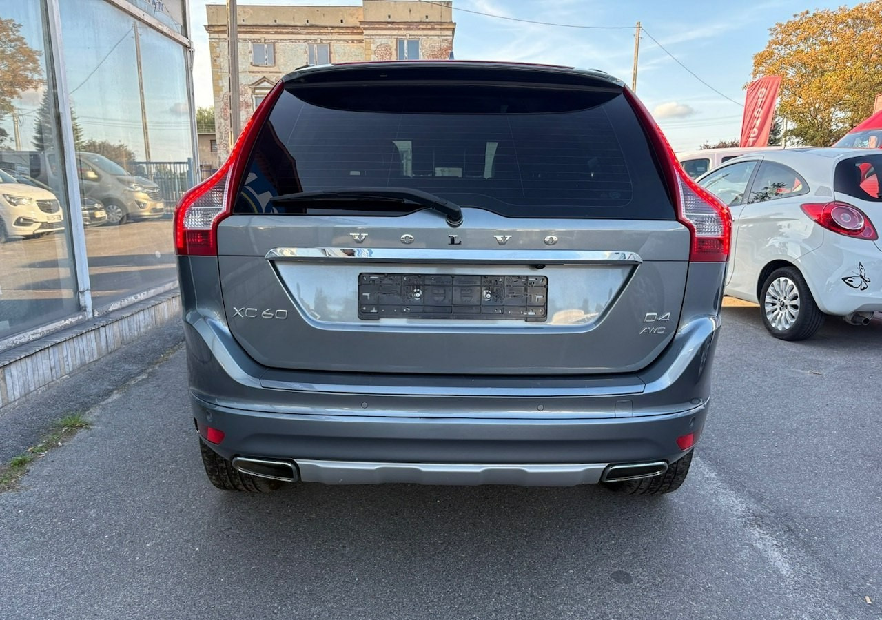 Volvo XC60 I Volvo XC 60 2,4 D4 AWD 190KM Summum Navi Panorama Skóry Kamera 2017 - SUV: slika 4 Volvo XC60 I Volvo XC 60 2,4 D4 AWD 190KM Summum Navi Panorama Skóry Kamera 2017 - SUV: slika 4