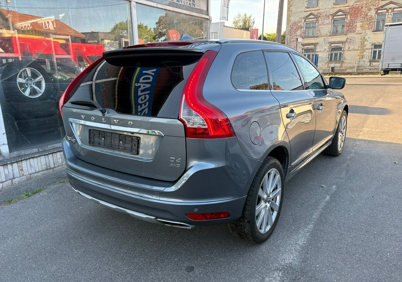 Volvo XC60 I Volvo XC 60 2,4 D4 AWD 190KM Summum Navi Panorama Skóry Kamera 2017 - SUV: slika 3 Volvo XC60 I Volvo XC 60 2,4 D4 AWD 190KM Summum Navi Panorama Skóry Kamera 2017 - SUV: slika 3