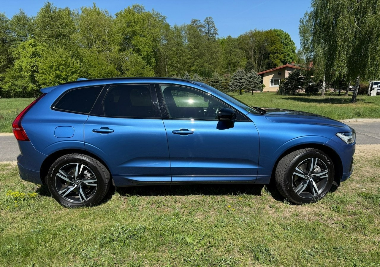 Volvo XC60 II XC60 R-design 2.0D5 235KM Automat Navi Kamery360 Panorama HAK Harman - SUV: slika 2 Volvo XC60 II XC60 R-design 2.0D5 235KM Automat Navi Kamery360 Panorama HAK Harman - SUV: slika 2