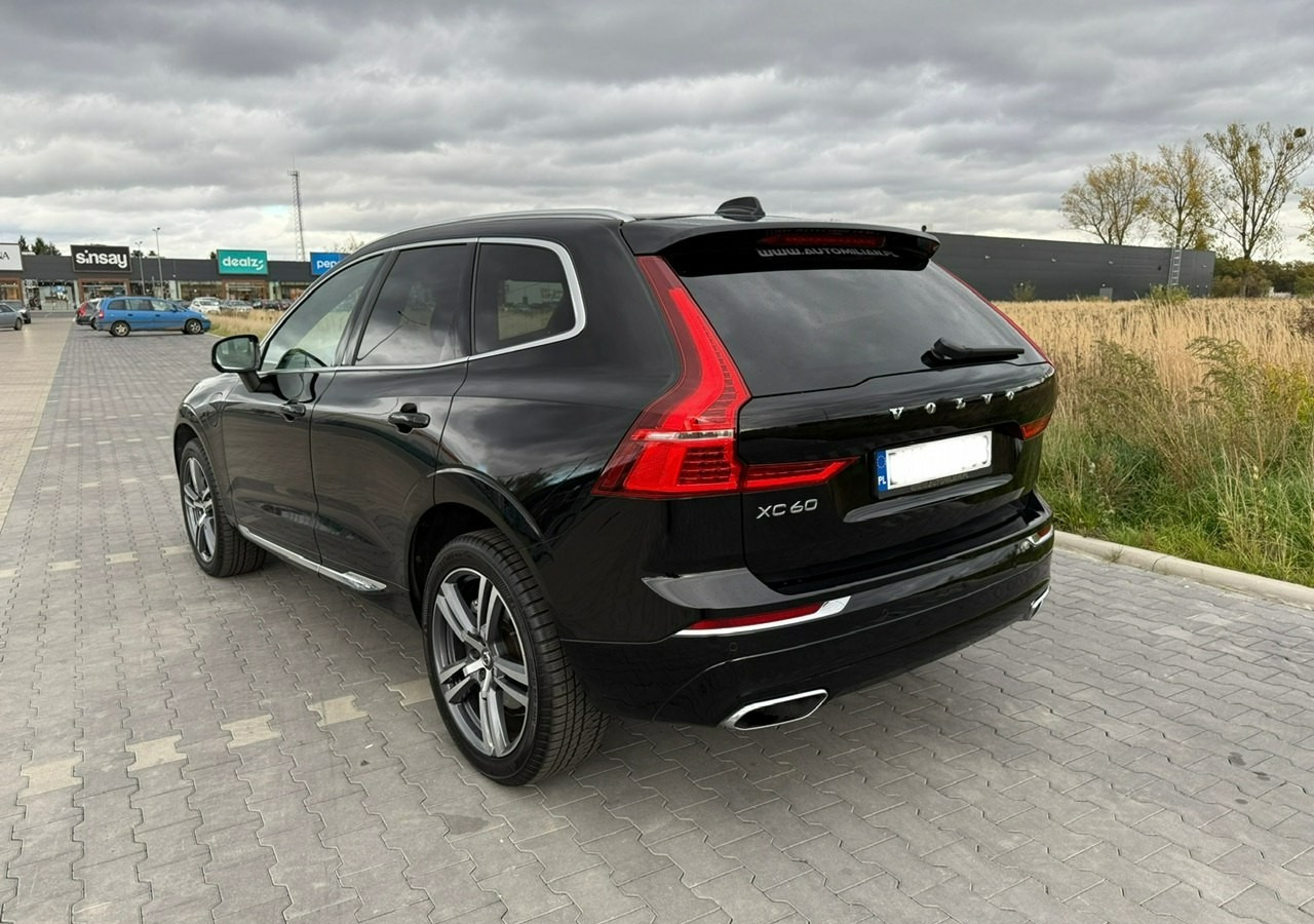 Volvo XC60 II XC60 Recharge Hybryda Plug-in 2.0T8 390KM Inscription Faktura Vat 23 - SUV: slika 4 Volvo XC60 II XC60 Recharge Hybryda Plug-in 2.0T8 390KM Inscription Faktura Vat 23 - SUV: slika 4
