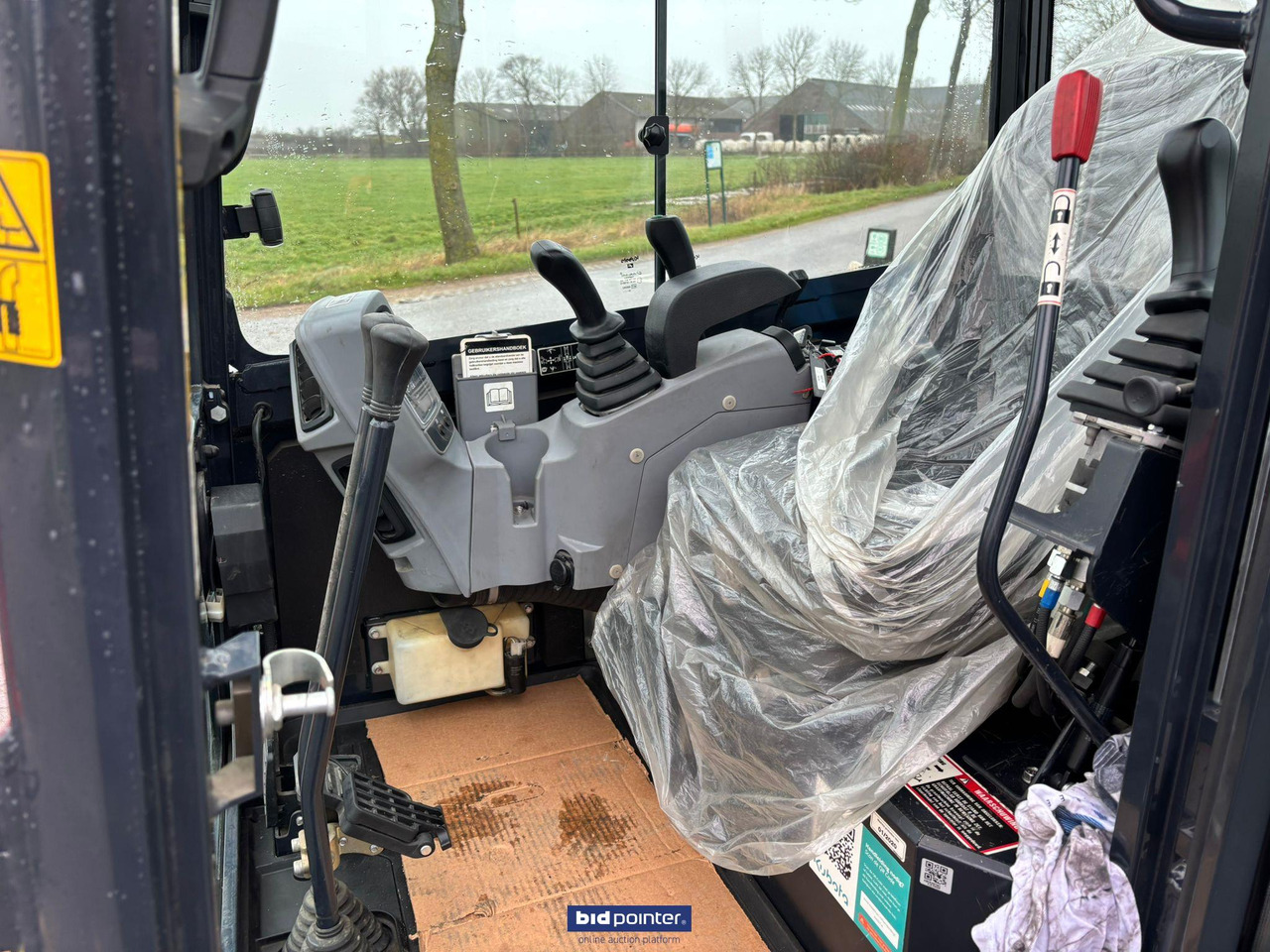 Kubota KX 027 - 4 GL minigraver - Mini bager: slika 5 Kubota KX 027 - 4 GL minigraver - Mini bager: slika 5