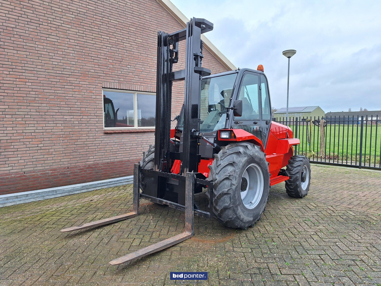 Manitou 30-4 4x4 - Dizel viljuškar: slika 1 Manitou 30-4 4x4 - Dizel viljuškar: slika 1