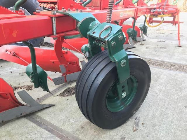 Vogel & Noot 6 schaar wentelploeg - Plug: slika 4 Vogel & Noot 6 schaar wentelploeg - Plug: slika 4