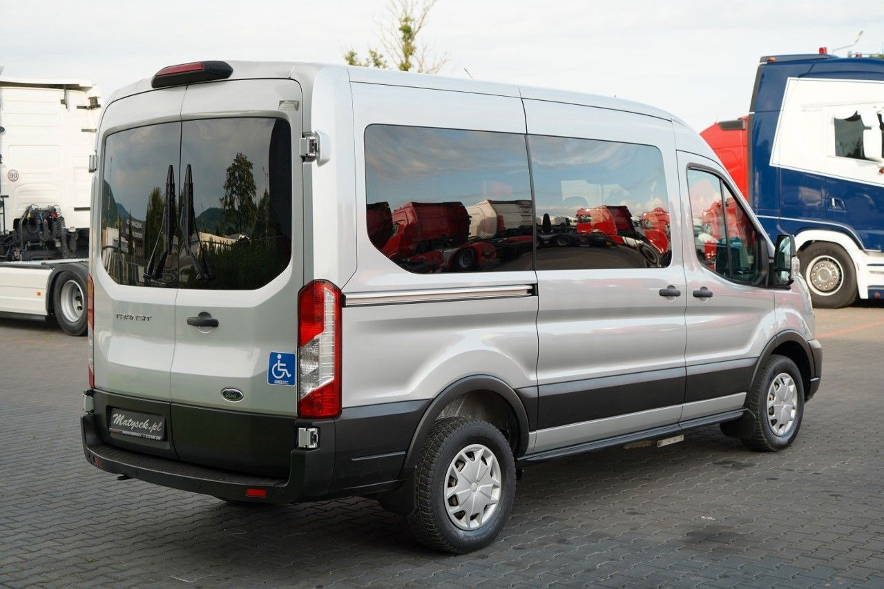 Putnički kombi Ford TRANSIT / 6 miejsc + Najazd na wózek / Dla osób: slika 8