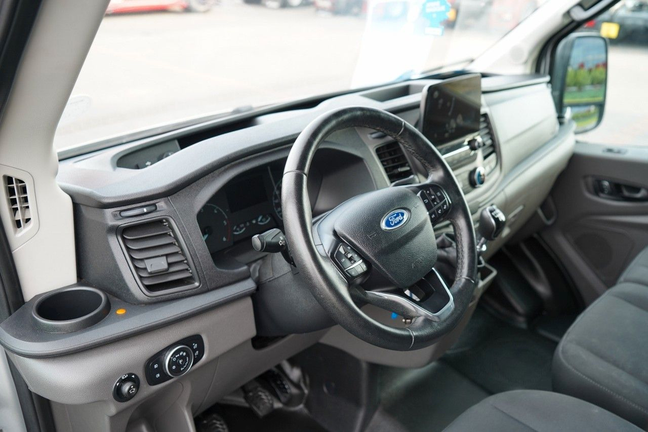 Putnički kombi Ford TRANSIT / 6 miejsc + Najazd na wózek / Dla osób: slika 13