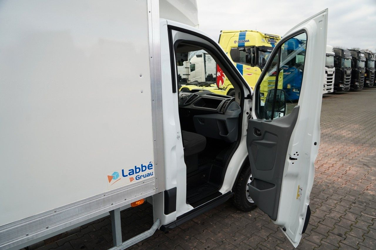 Dostavno vozilo hladnjača Ford TRANSIT / KONTENER - 4,2 M / WINDA DHOLLANDIA: slika 37 Dostavno vozilo hladnjača Ford TRANSIT / KONTENER - 4,2 M / WINDA DHOLLANDIA: slika 37