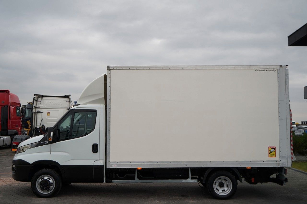 Iveco DAILY 35-140 / KONTENER 4,2 M / WINDA / BLIŹNIAK - Dostavno vozilo hladnjača: slika 4 Iveco DAILY 35-140 / KONTENER 4,2 M / WINDA / BLIŹNIAK - Dostavno vozilo hladnjača: slika 4