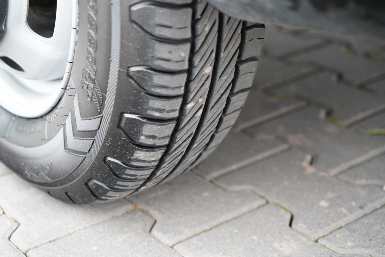 Dostavno vozilo kiper Iveco DAILY 35-140 / WYWROTKA / BRYGADÓWKA / BLIŹNIAK: slika 12