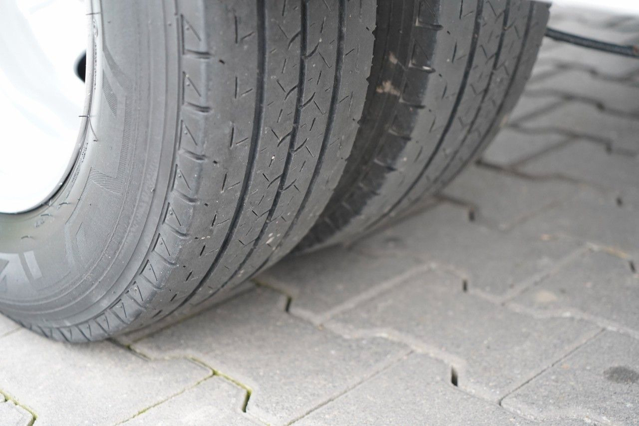 Dostavno vozilo kiper Iveco DAILY 35-140 / WYWROTKA / BRYGADÓWKA / BLIŹNIAK: slika 13