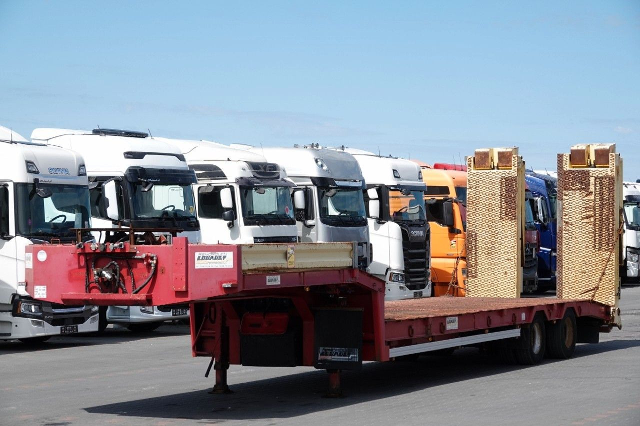 LAWETA NISKOPODWOZIOWA / NAJAZDY HYDRAULICZNE / - Niska poluprikolica za prevoz: slika 3 LAWETA NISKOPODWOZIOWA / NAJAZDY HYDRAULICZNE / - Niska poluprikolica za prevoz: slika 3