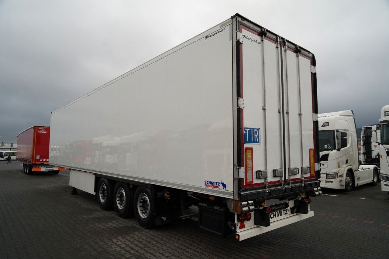 Schmitz Cargobull CHŁODNIA / THERMO KING / HAKÓWKA / OŚ PODNOSZO - Poluprikolica hladnjače: slika 3 Schmitz Cargobull CHŁODNIA / THERMO KING / HAKÓWKA / OŚ PODNOSZO - Poluprikolica hladnjače: slika 3