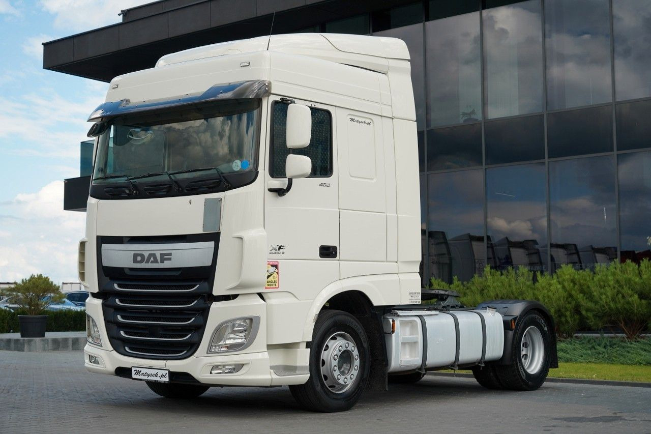 DAF XF 460 / SPACE CAB / PO KONTRAKCIE SERWISOWYM - Tegljač: slika 1 DAF XF 460 / SPACE CAB / PO KONTRAKCIE SERWISOWYM - Tegljač: slika 1