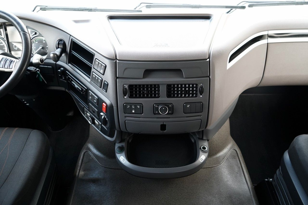 Tegljač DAF XF 480 / SUPER SPACE CAB / 2021 ROK: slika 30 Tegljač DAF XF 480 / SUPER SPACE CAB / 2021 ROK: slika 30