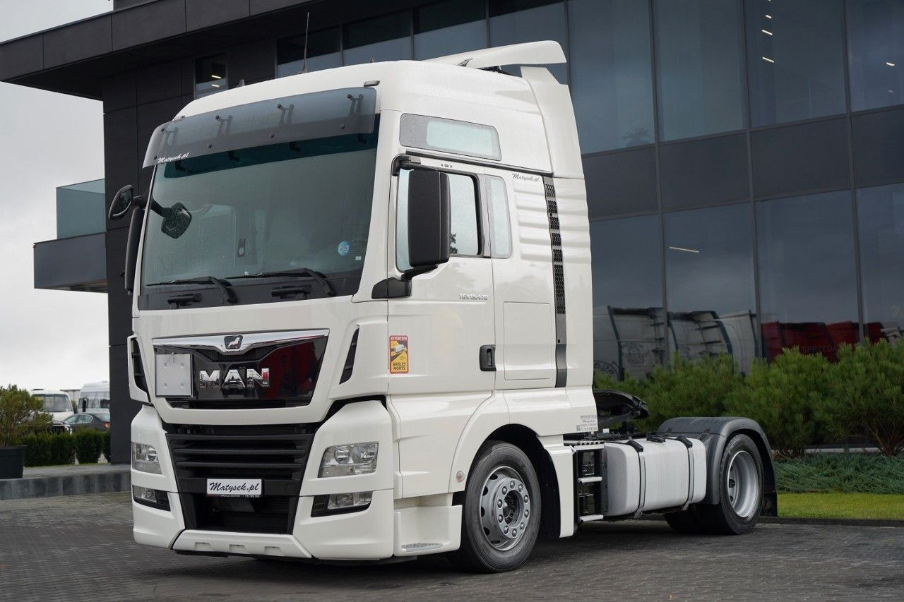MAN TGX 18.470 / LOW DECK / MEGA / REGULOWANE SIODŁO - Tegljač: slika 1 MAN TGX 18.470 / LOW DECK / MEGA / REGULOWANE SIODŁO - Tegljač: slika 1