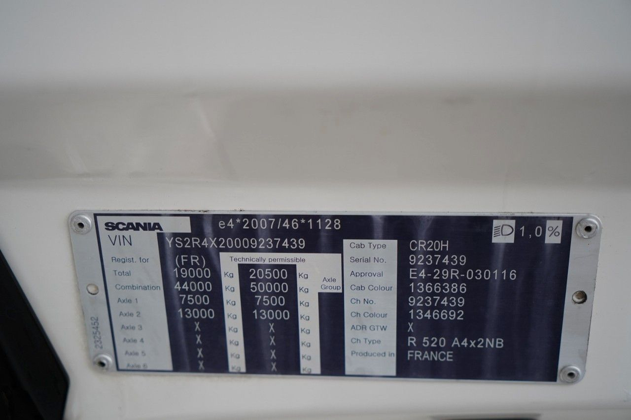 Lizing  Scania R 520 / V8 / HYDRAULIKA / RETARDER / I-PARK COOL Scania R 520 / V8 / HYDRAULIKA / RETARDER / I-PARK COOL: slika 18