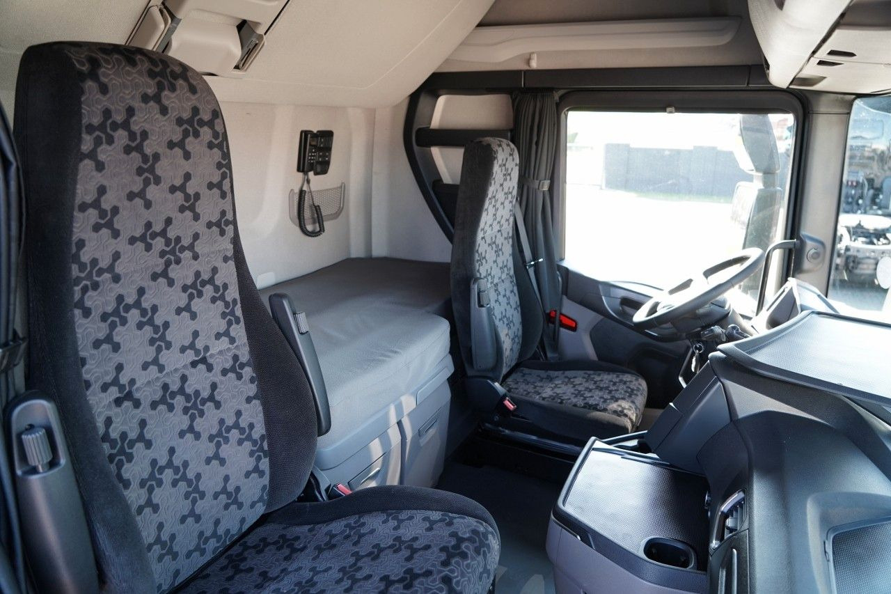 Tegljač Scania S 500 / RETARDER / I-PARK COOL / FULL AIRMATIC: slika 33 Tegljač Scania S 500 / RETARDER / I-PARK COOL / FULL AIRMATIC: slika 33