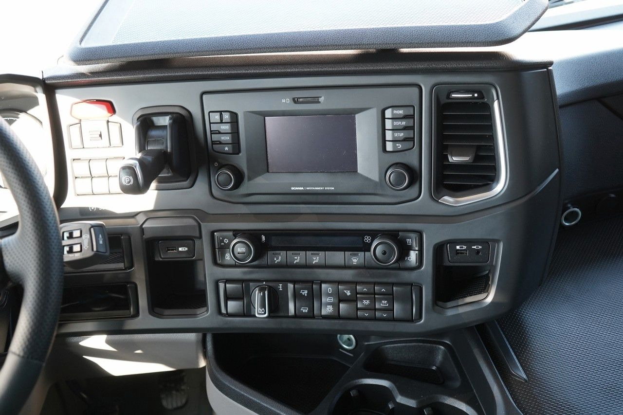 Tegljač Scania S 500 / RETARDER / I-PARK COOL / FULL AIRMATIC: slika 29 Tegljač Scania S 500 / RETARDER / I-PARK COOL / FULL AIRMATIC: slika 29