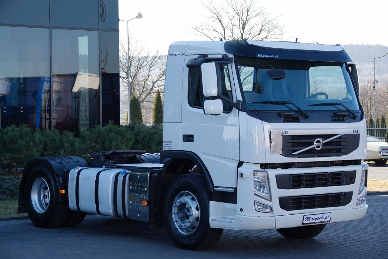 Volvo FM 380 / PEŁNY ADR / DZIENNA NISKA KABINA / EURO - Tegljač: slika 2 Volvo FM 380 / PEŁNY ADR / DZIENNA NISKA KABINA / EURO - Tegljač: slika 2