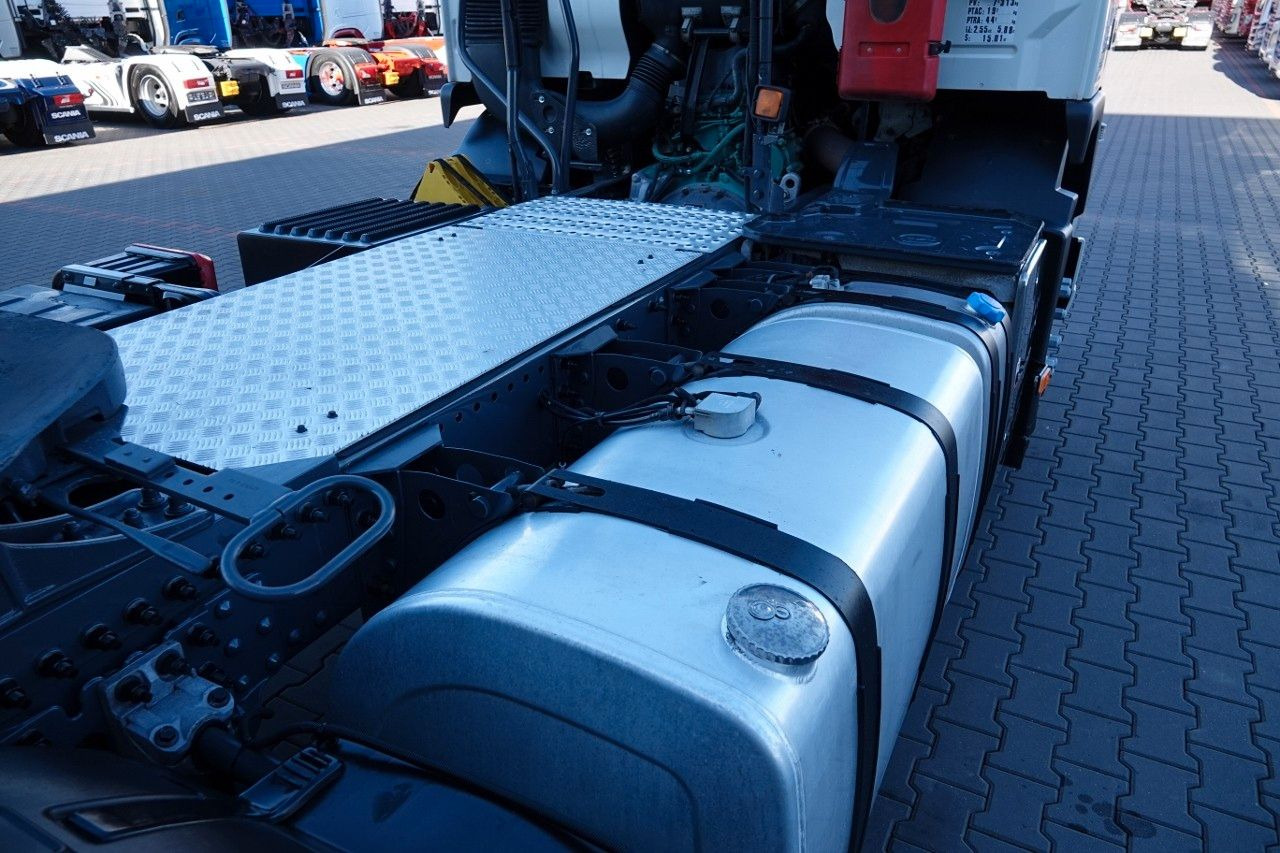 Lizing  Volvo FM 380 / PEŁNY ADR / DZIENNA NISKA KABINA / EURO Volvo FM 380 / PEŁNY ADR / DZIENNA NISKA KABINA / EURO: slika 10
