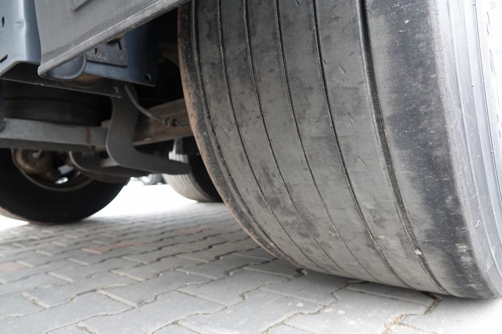 Poluprikolica sa ceradom Wielton FIRANKA / MEGA / LOWDECK / OŚ PODNOSZONA / 2016: slika 15 Poluprikolica sa ceradom Wielton FIRANKA / MEGA / LOWDECK / OŚ PODNOSZONA / 2016: slika 15