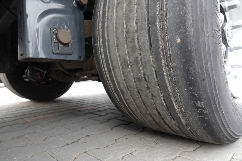 Poluprikolica sa ceradom Wielton FIRANKA / MEGA / LOWDECK / OŚ PODNOSZONA / 2016: slika 17 Poluprikolica sa ceradom Wielton FIRANKA / MEGA / LOWDECK / OŚ PODNOSZONA / 2016: slika 17