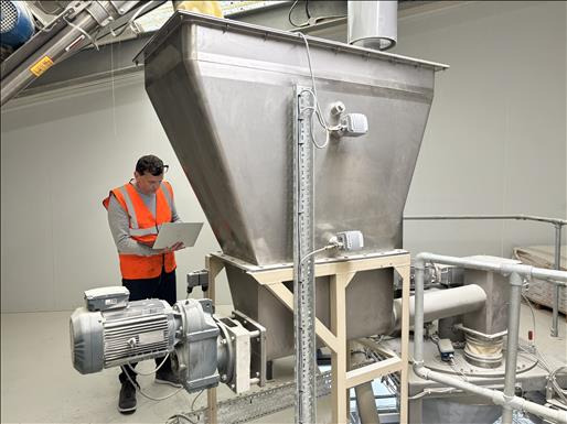 Votech Hopper and screw feeder - Oprema za prehrambenu industriju: slika 2 Votech Hopper and screw feeder - Oprema za prehrambenu industriju: slika 2