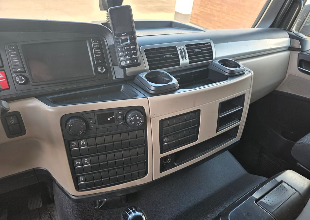 Novu Kamion sa hidrauličnom kukom MAN TGL 12.250 nowe urządzenie hakowe SKIBICKI HKS 8/3300 ATEGO / TGM: slika 7 Novu Kamion sa hidrauličnom kukom MAN TGL 12.250 nowe urządzenie hakowe SKIBICKI HKS 8/3300 ATEGO / TGM: slika 7