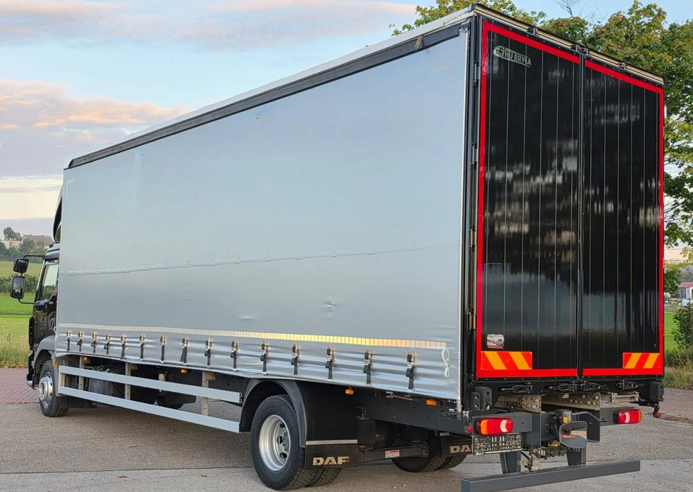 DAF LF 290 / WINDA / 16TON DMC / FIRANKA / SYPIALKA / AUTOMAT / JEDEN WŁAŚCICIE / EURO 6 / 2019 / SPROWADZONY / 20PALET / NISKI PRZEBIEG / DUŻA ŁADOWNOŚĆ / JAK NOWY - Kamion sa ceradom: slika 4 DAF LF 290 / WINDA / 16TON DMC / FIRANKA / SYPIALKA / AUTOMAT / JEDEN WŁAŚCICIE / EURO 6 / 2019 / SPROWADZONY / 20PALET / NISKI PRZEBIEG / DUŻA ŁADOWNOŚĆ / JAK NOWY - Kamion sa ceradom: slika 4